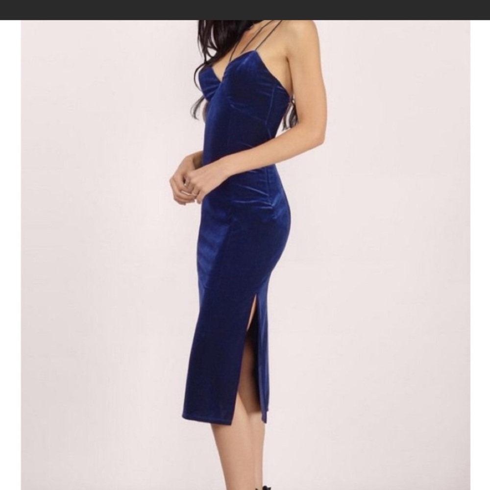 Tobi blue velvet midi dress. Great condition!